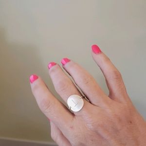 JAMES MICHELLE letter T initial ring. 6 1/2
